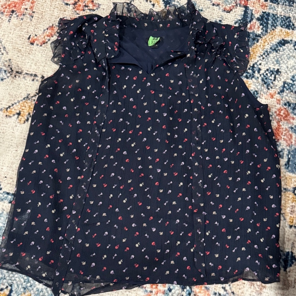 Ann Taylor women’s Navy Patterned Blouse
